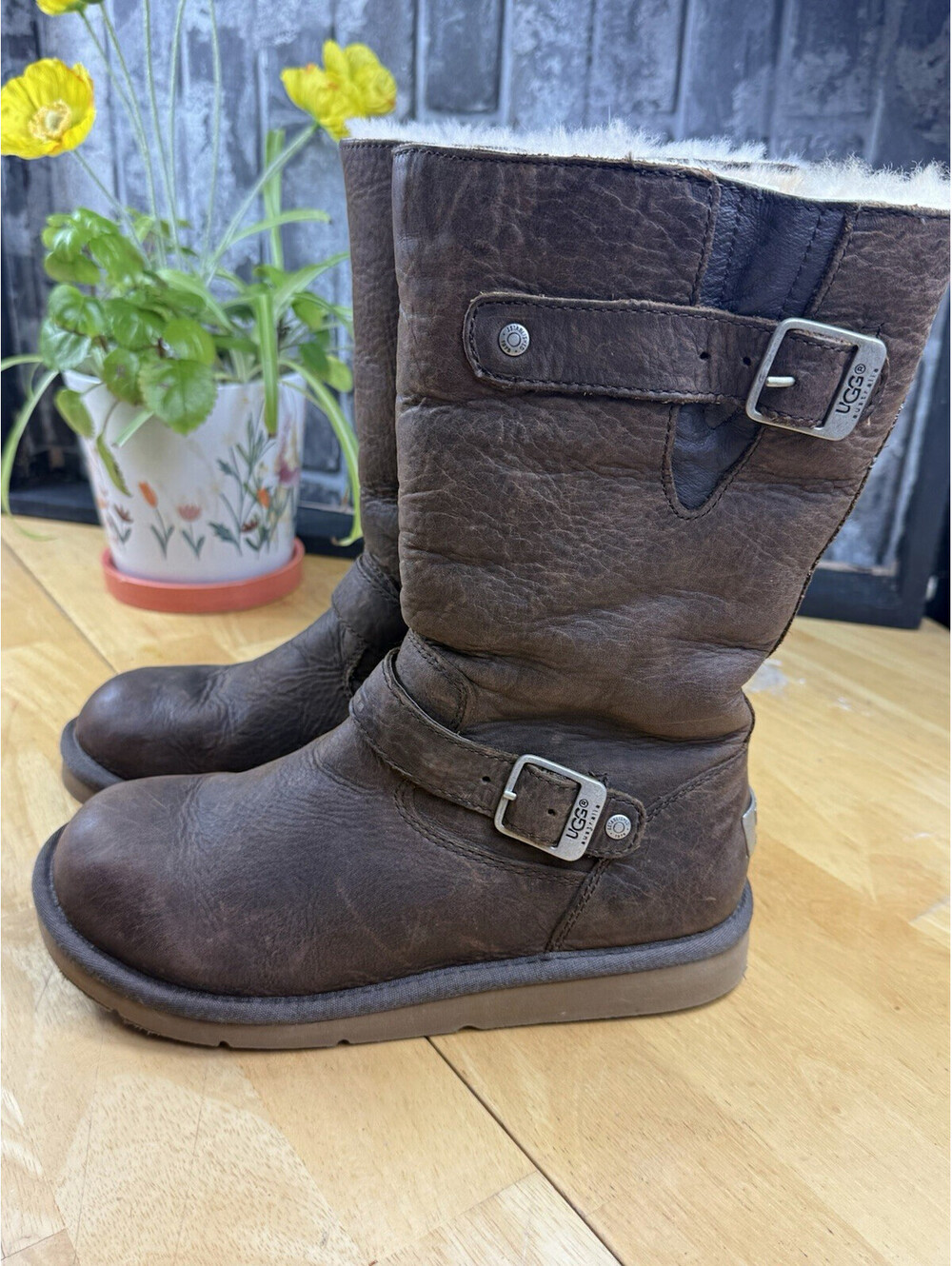 UGG Australia 5678 Brown Leather Sheepskin Lined Buckle Mid-Calf Boots 8